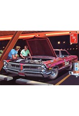 AMT 1/25 1965 Pontiac Grand Prix Show and Go (Level 2)