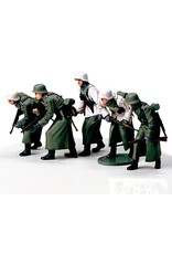 Tamiya German Assault Infantry w/ Winter Gear Model
