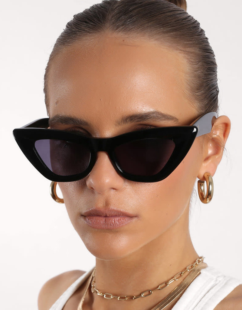 Banbe The Helena Sunglasses Black Jet