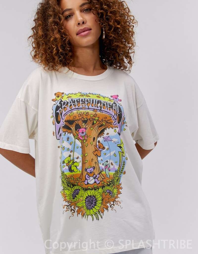 Daydreamer Grateful Dead Autumn Bears Merch Tee