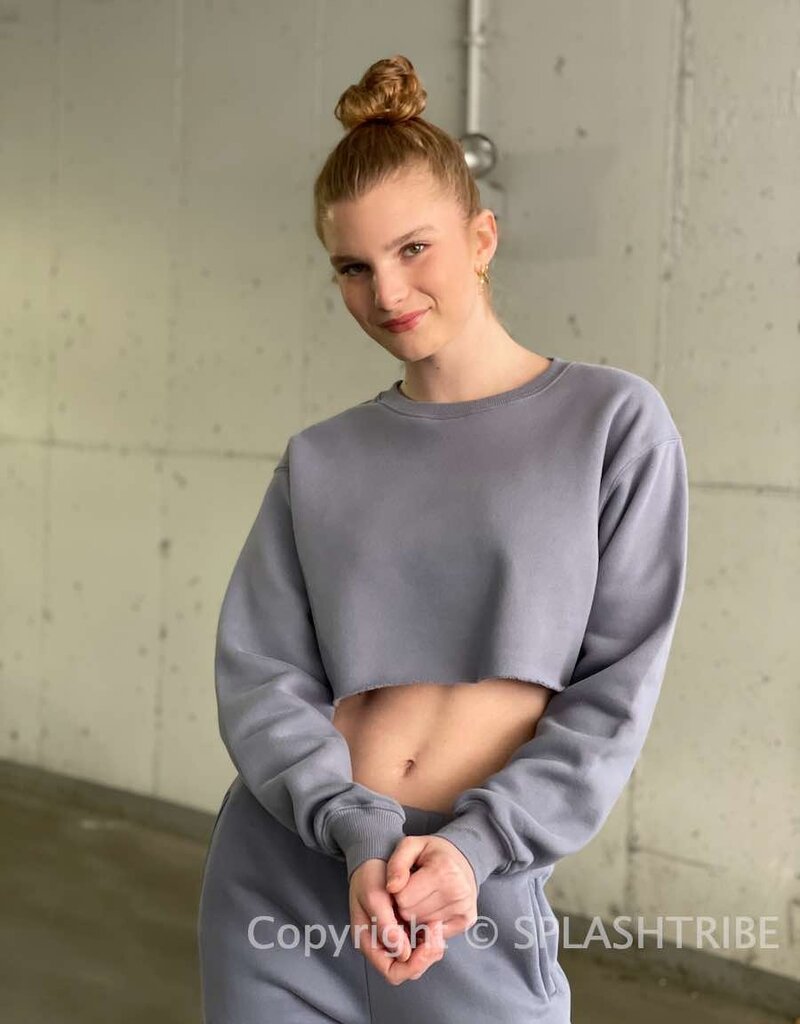 Cropped Loose Fit Sweatshirt