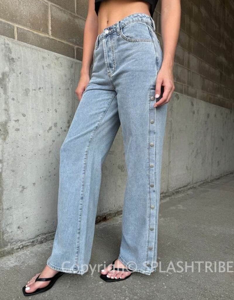 Mid Rise Side Snap Straight Leg Jeans