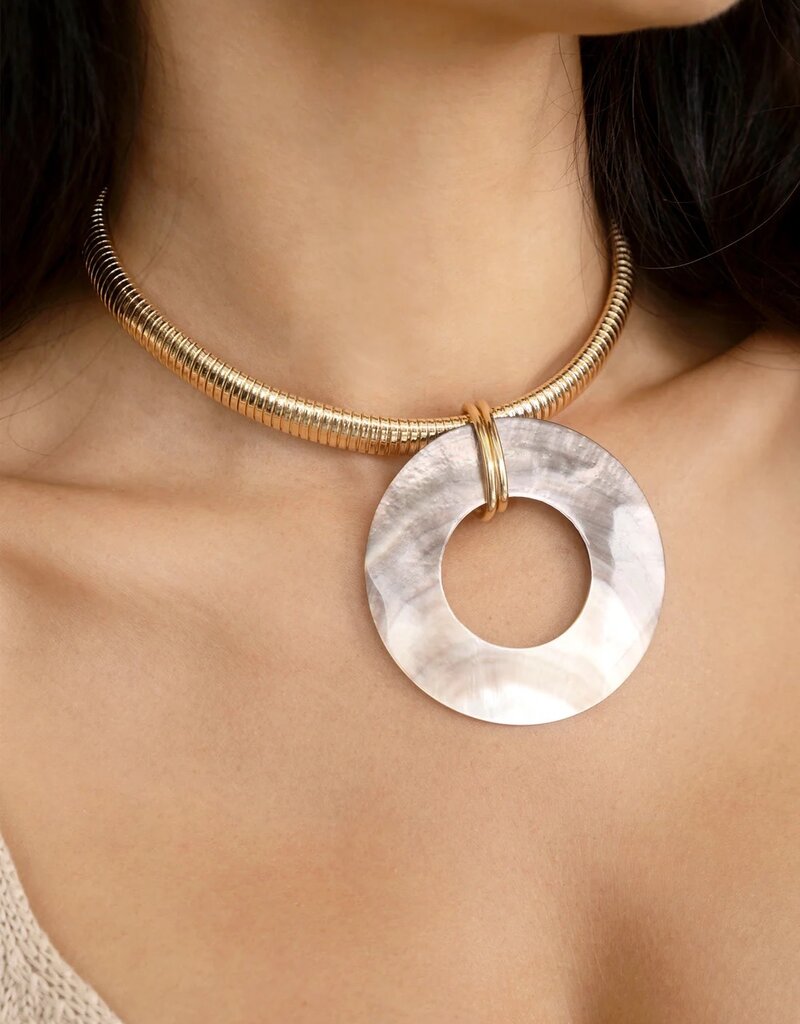 Shell Open Circle Pendant Flex Chain Necklace G