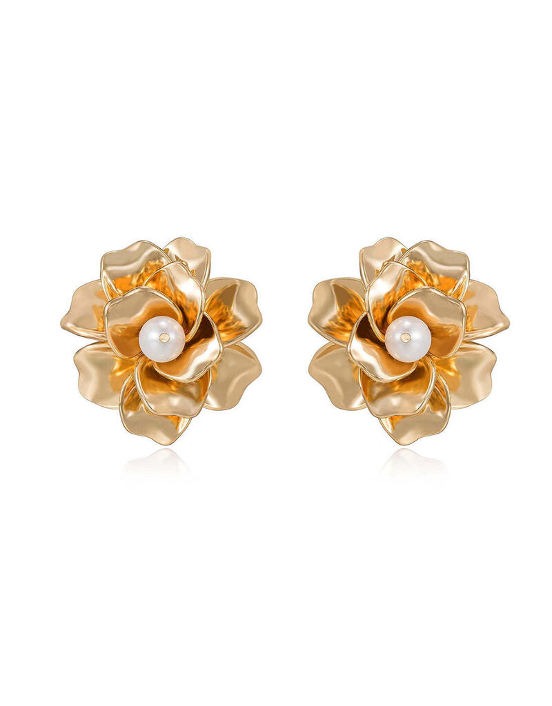 Golden Petals and Pearl Stud Earrings Pearl w/18K Gold Plating
