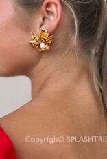 Golden Petals and Pearl Stud Earrings Pearl w/18K Gold Plating