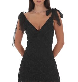 Lucy In The Sky Textured Floral V Neck Mini Dress