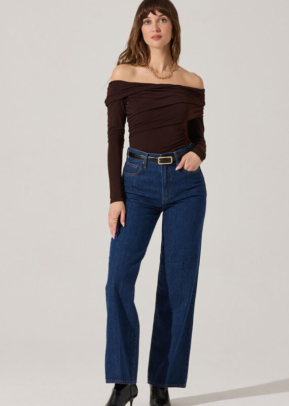 ASTR Datia Ruched Off Shoulder Top