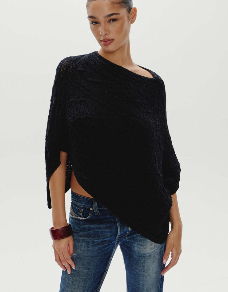 Frankies Bikinis Aspen Cable Knit Poncho