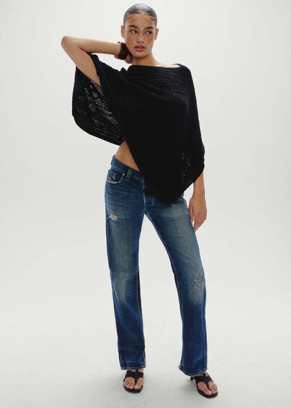 Frankies Bikinis Aspen Cable Knit Poncho