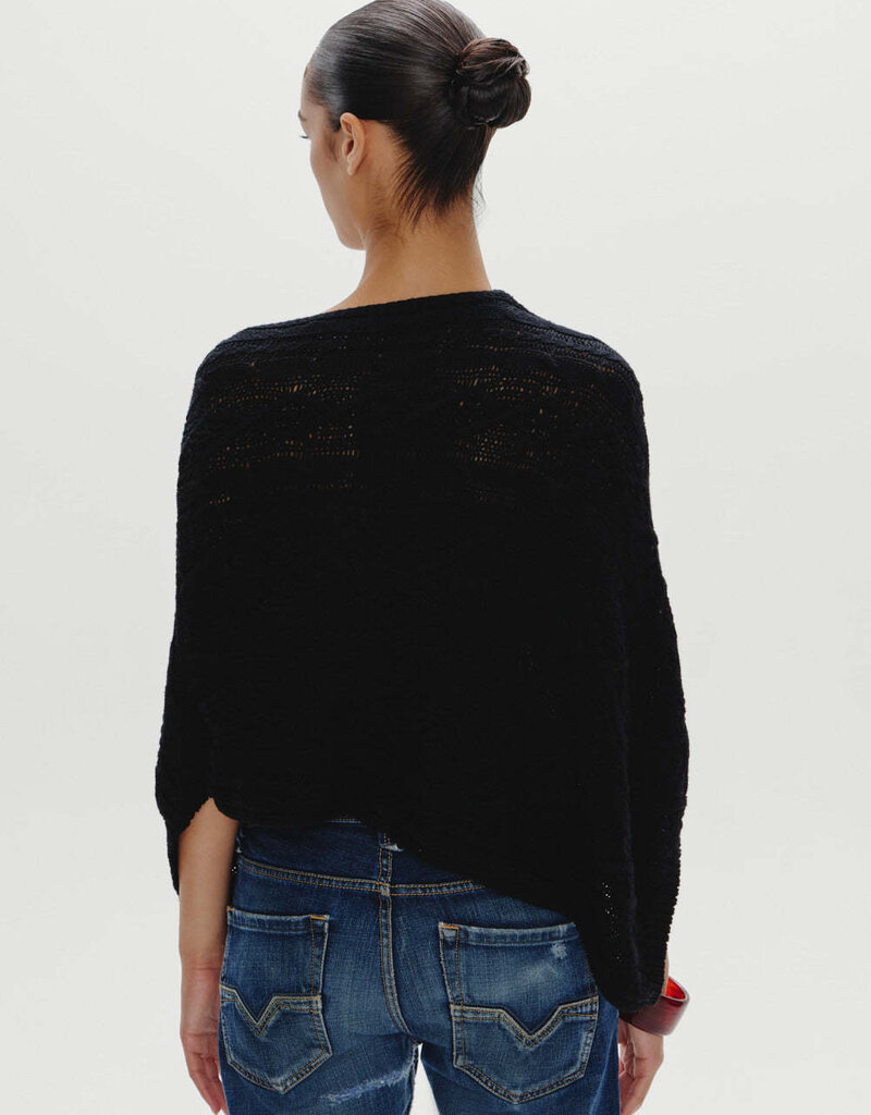 Frankies Bikinis Aspen Cable Knit Poncho