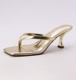 Thong Strap Kitten Heel