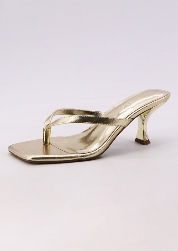 Thong Strap Kitten Heel