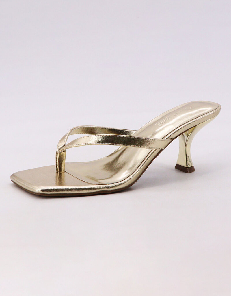 Thong Strap Kitten Heel