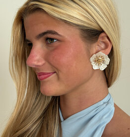 Torunn Flower Earrings White