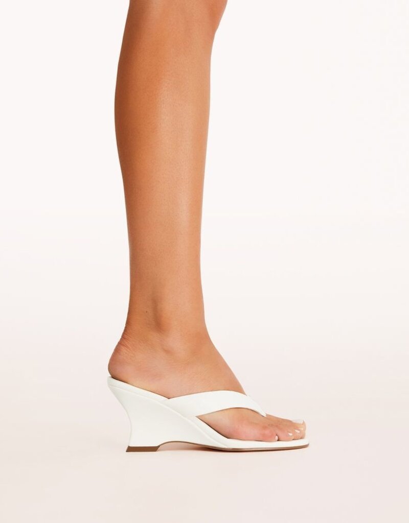 Billini Orielle T Shaped Toe Strap Heel Sandal