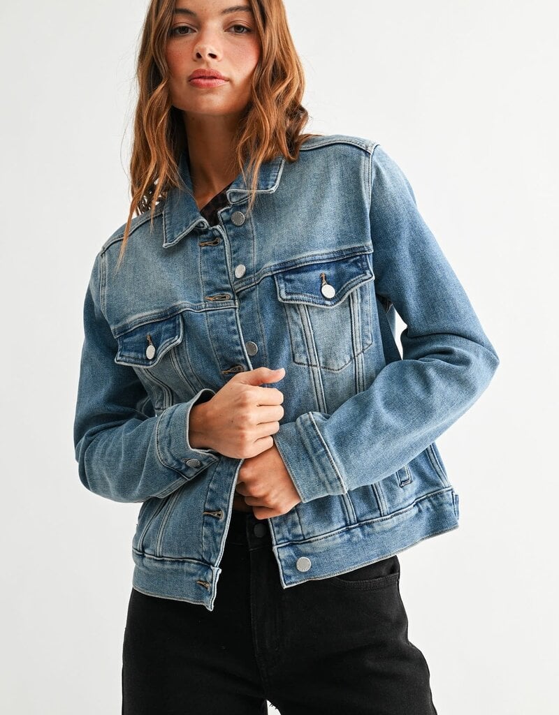 Relaxed Classic Denim Jacket