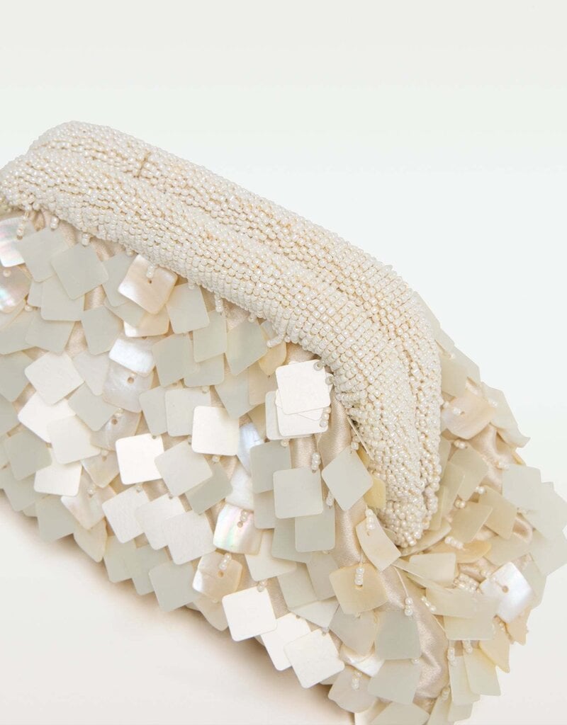 L Space Vienna Shell Clutch Purse Cream