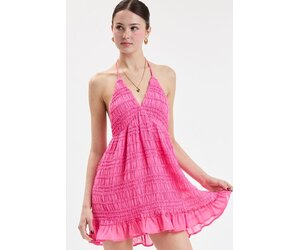 dress style for ladies with big tummy 50 Attractive Dresses and Hips attend a wedding