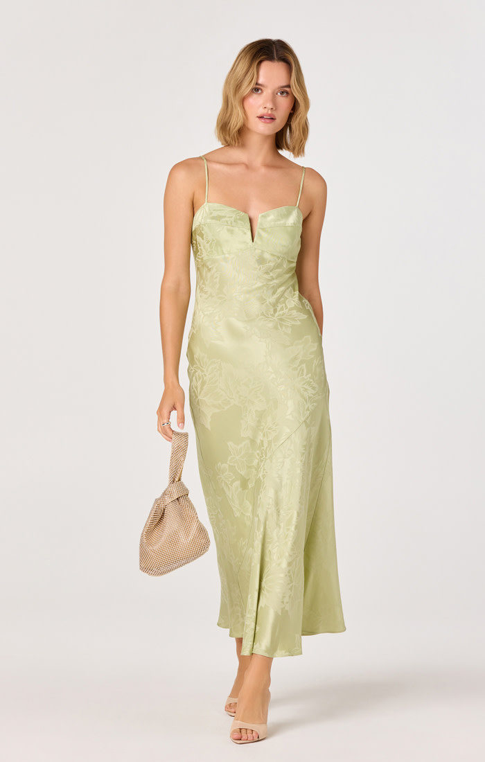 green emerald velvet dress Tyla Sage Asymmetrical 2024 Grammys Red Carpet Dress