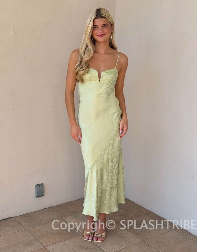 ASTR Tyla Midi Dress