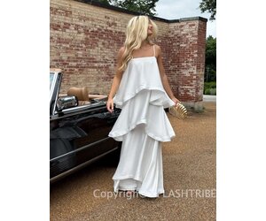 elliatt tilly tiered maxi dress in white Elliatt Tilly White Tiered Maxi Dress by ELLIATT