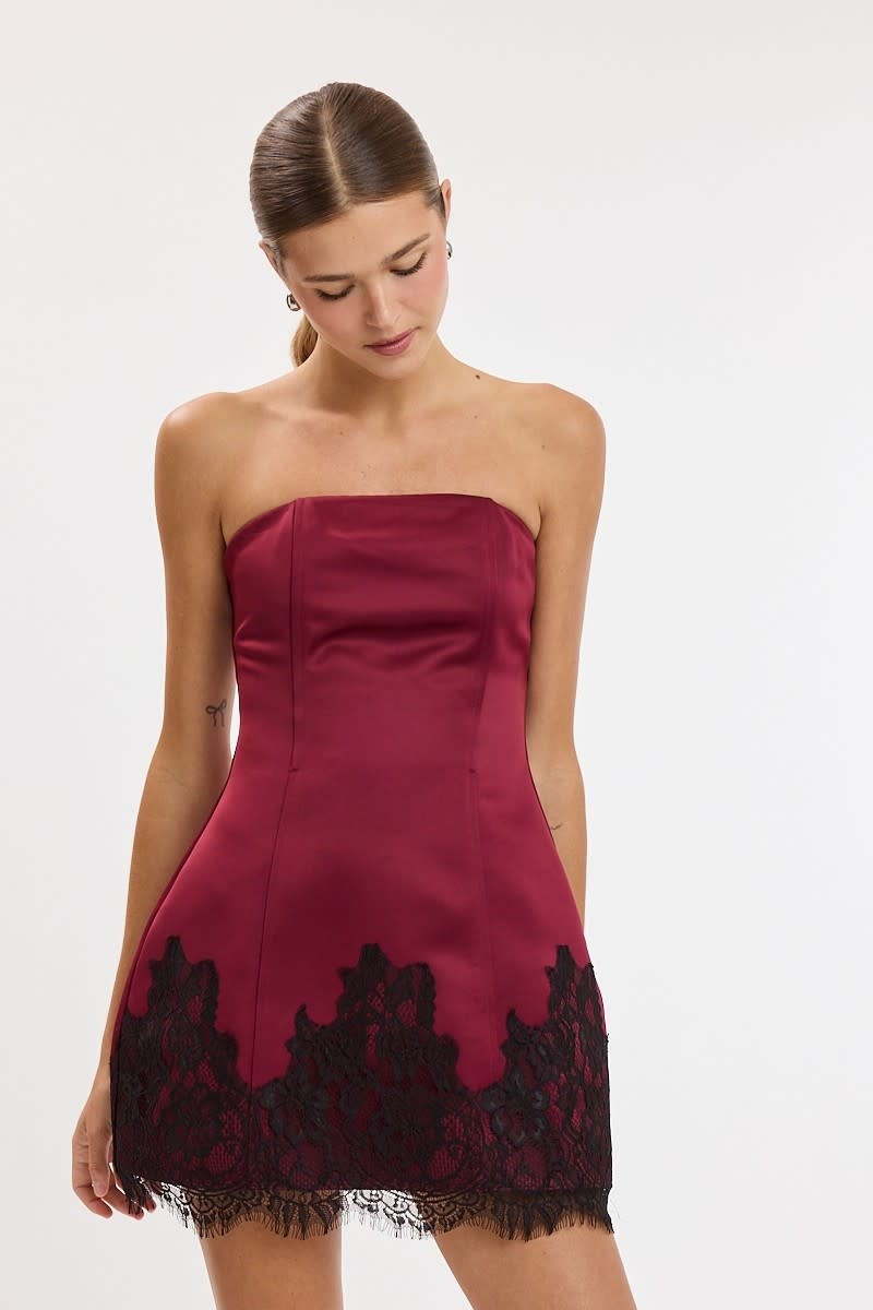 strapless lace red dress Stacees 2026 Sequins Tiered Ruffle Mermaid Slit Prom Featuring a strapless Blair Satin Strapless Lace Trim