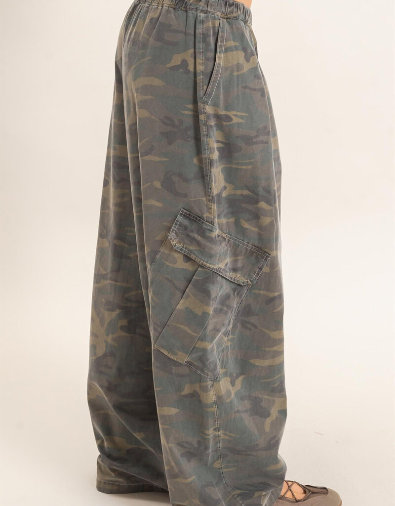 Camouflage Cargo Pocket Pants
