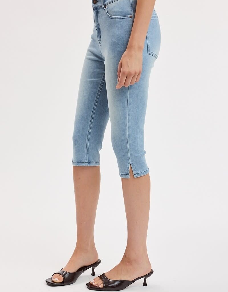 Schaefer Mid Rise Side Slit Capri Pants
