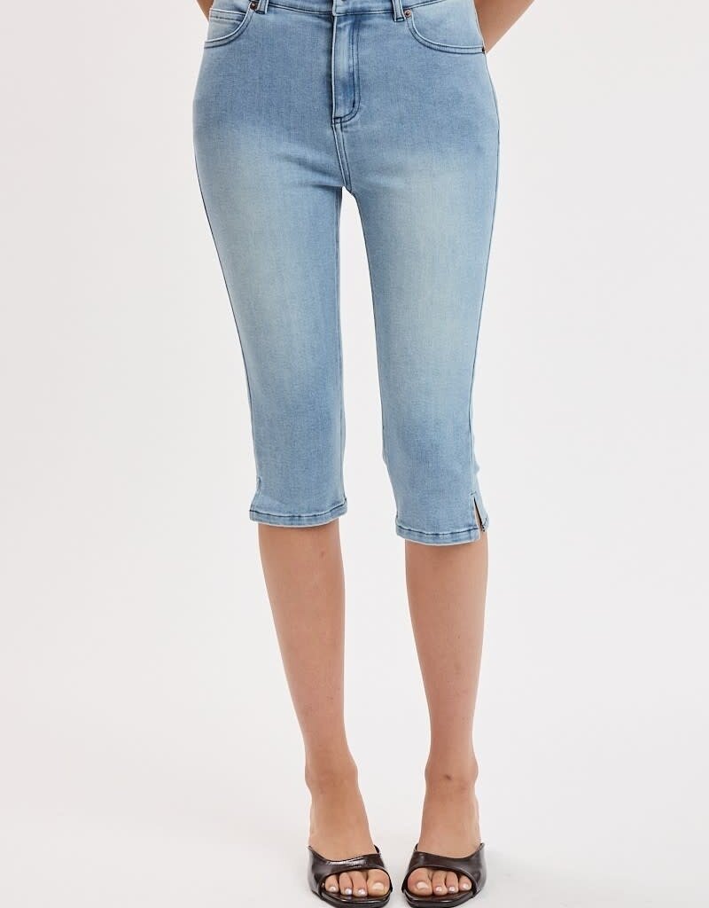 Schaefer Mid Rise Side Slit Capri Pants
