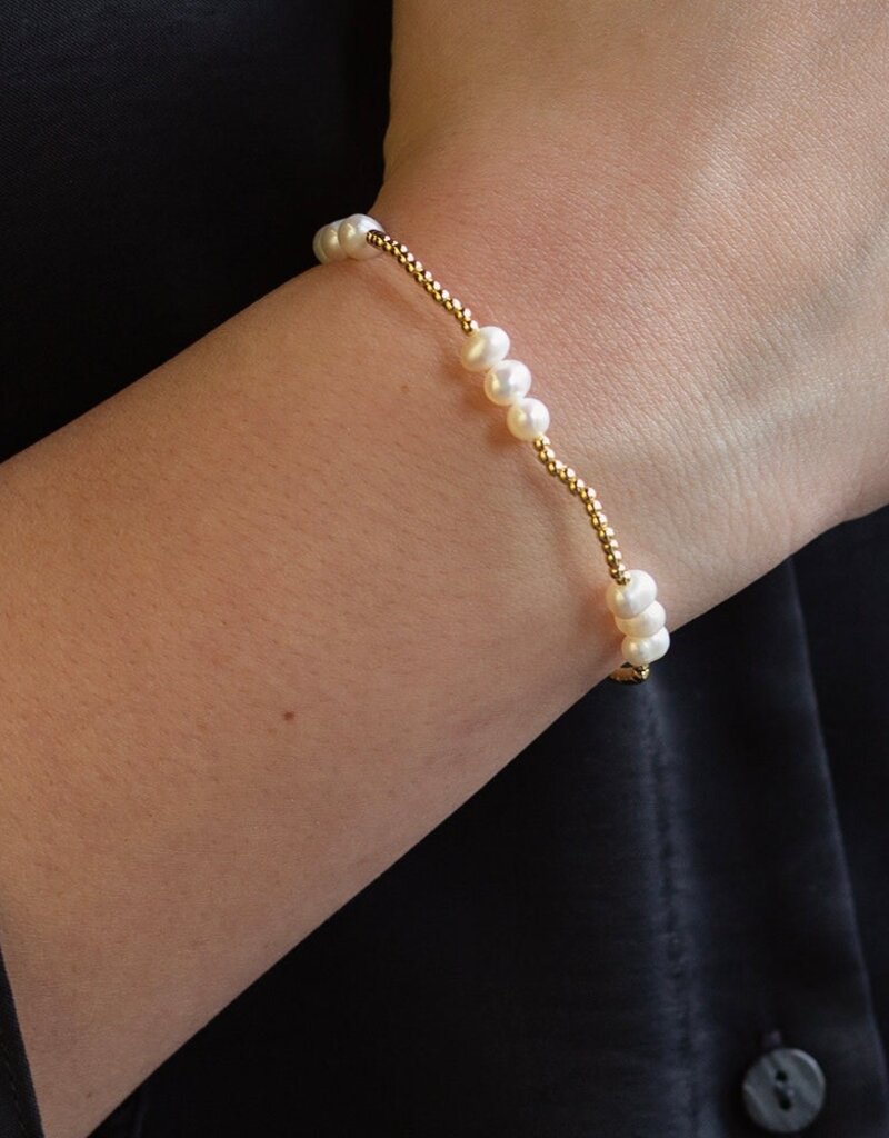 Lenny & Eva L&E Pearl Trio 2MM Gold Stretch Bead Bracelet