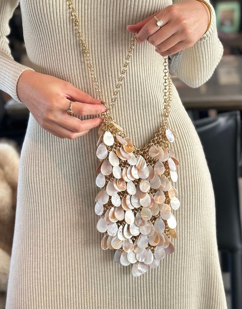 Shell Tassel Gold Chain Strap Handbag Beige