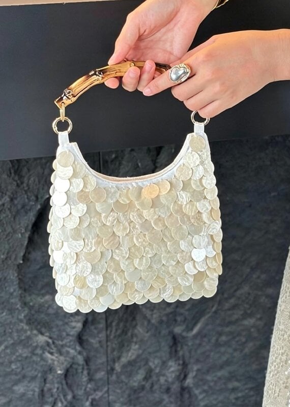 Shell Bamboo Handle Handbag Beige