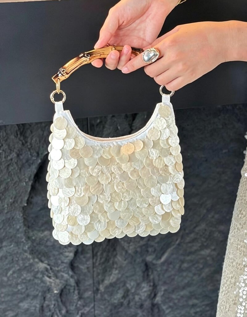 Shell Bamboo Handle Handbag Beige
