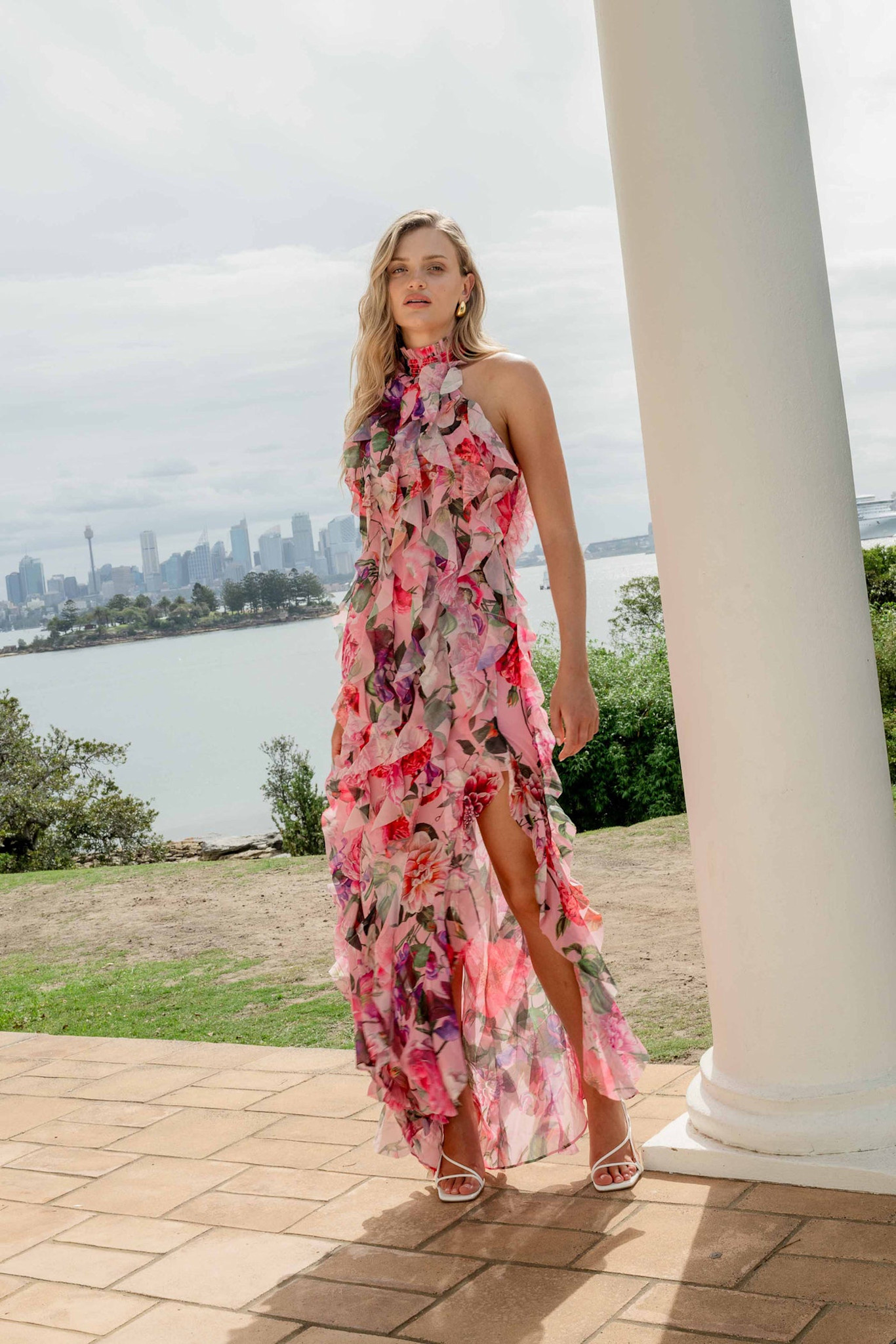 halter floral maxi dress Solene A structured clutch bag
