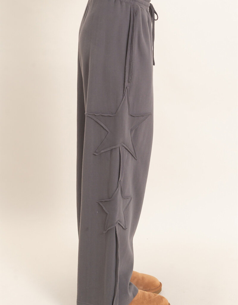 Essential Star Wide Leg Sweatpant