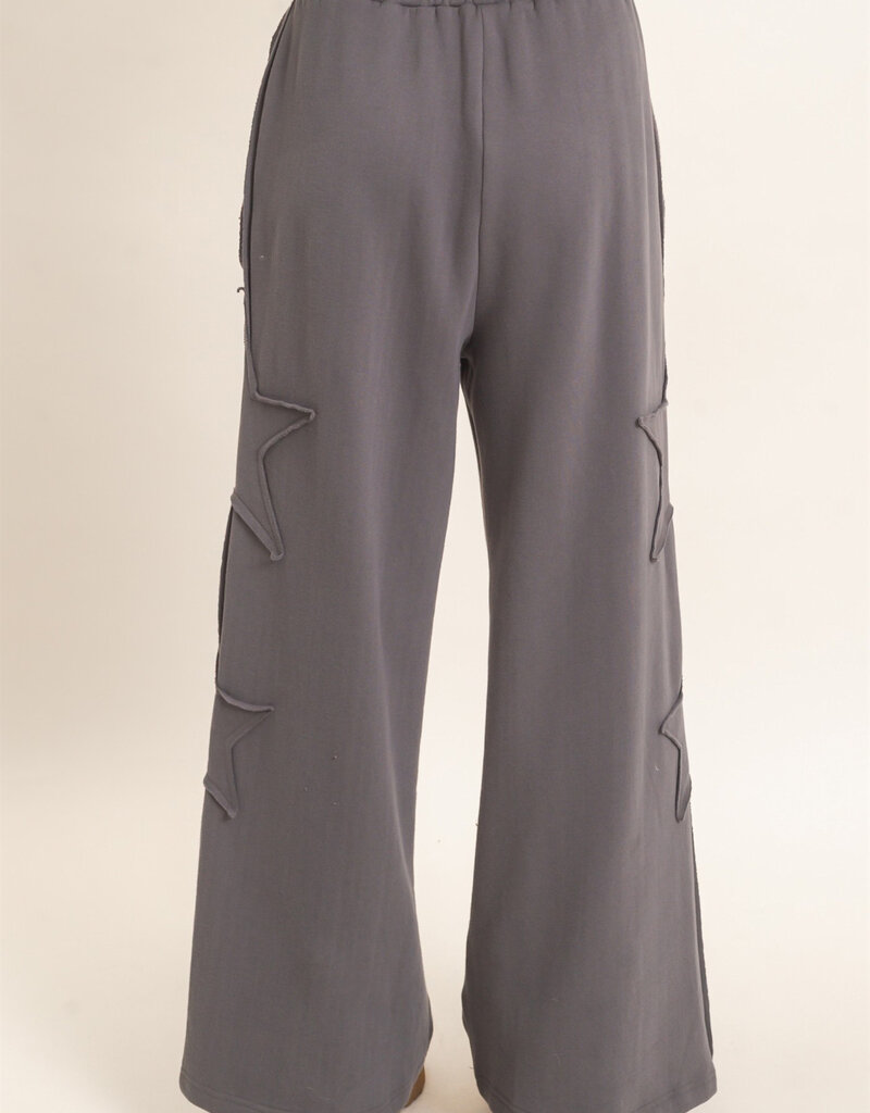 Essential Star Wide Leg Sweatpant