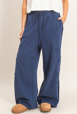 Essential Star Wide Leg Sweatpant
