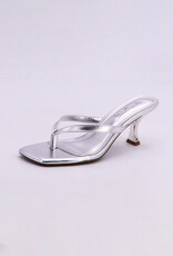 Thong Strap Kitten Heels