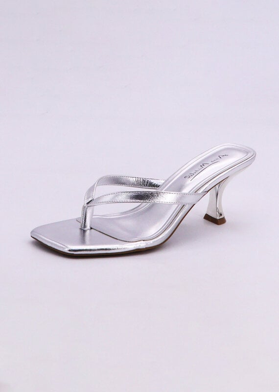Thong Strap Kitten Heels