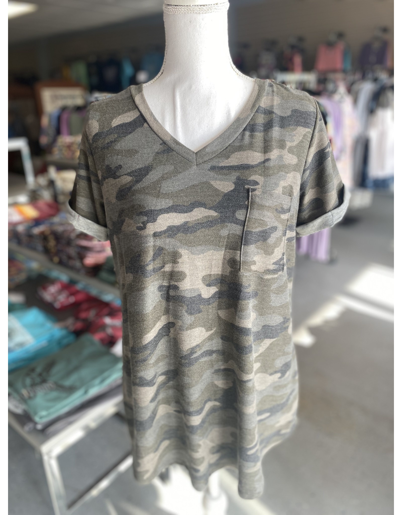 Camo v-neck olive