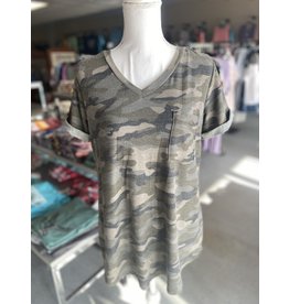 Camo v-neck olive