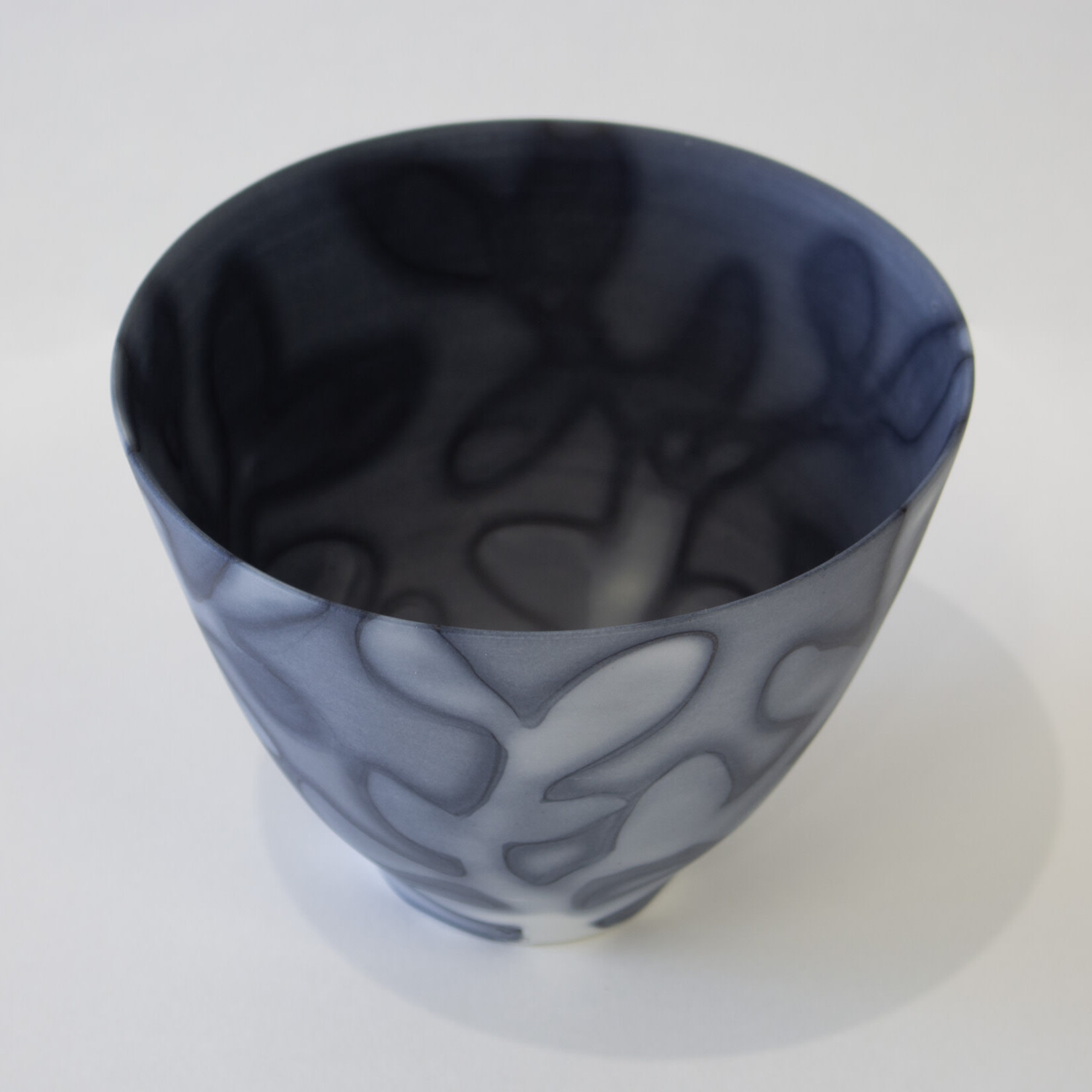 Mollie Bosworth, Medium Grey Bowl with Leaves | Porcelain