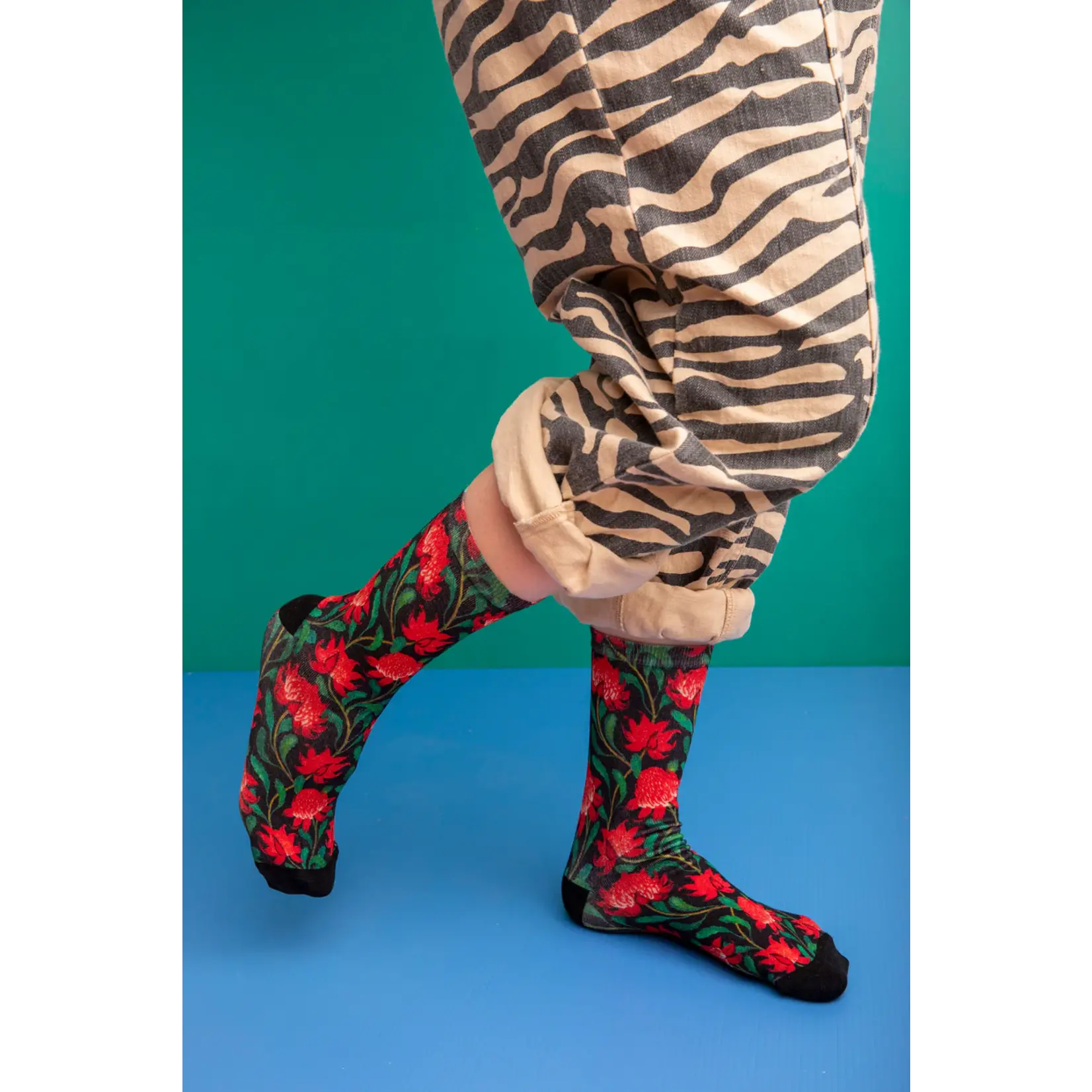Julie White Socks - Waratah