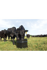 Crystalyx MINERAL-LYX - Steel 250lbs - Basic mineral without protein for producers with high quality forage who just need minerals and vitamins  Calcium 4.0% Phosphorus 4.0% Mag. 3.0% Vitamin A, Min	220,000 IU/
