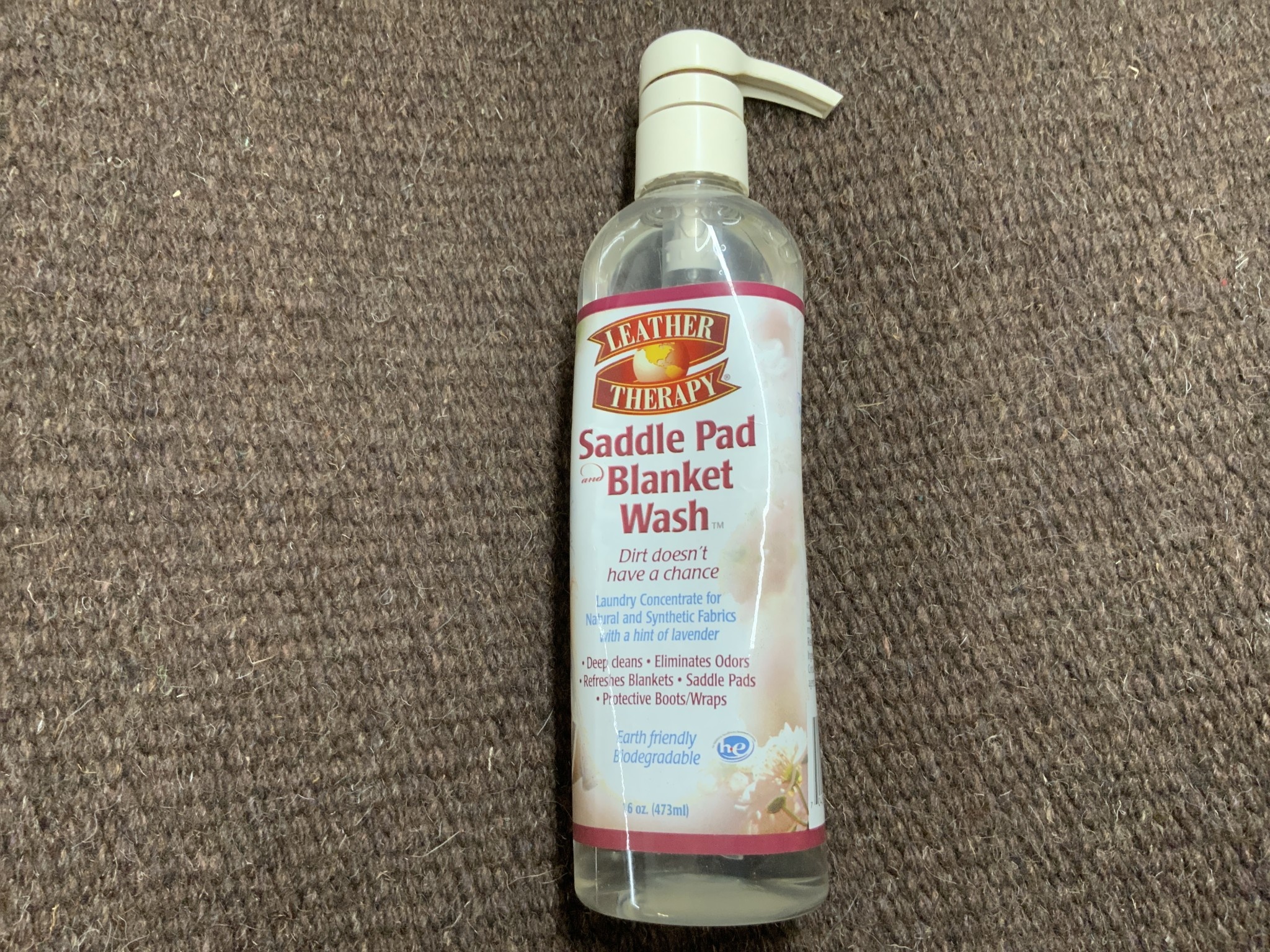 LEATHER THERAPY SADDLE PAD AND BLANKET WASH 473ML Medicine Hat