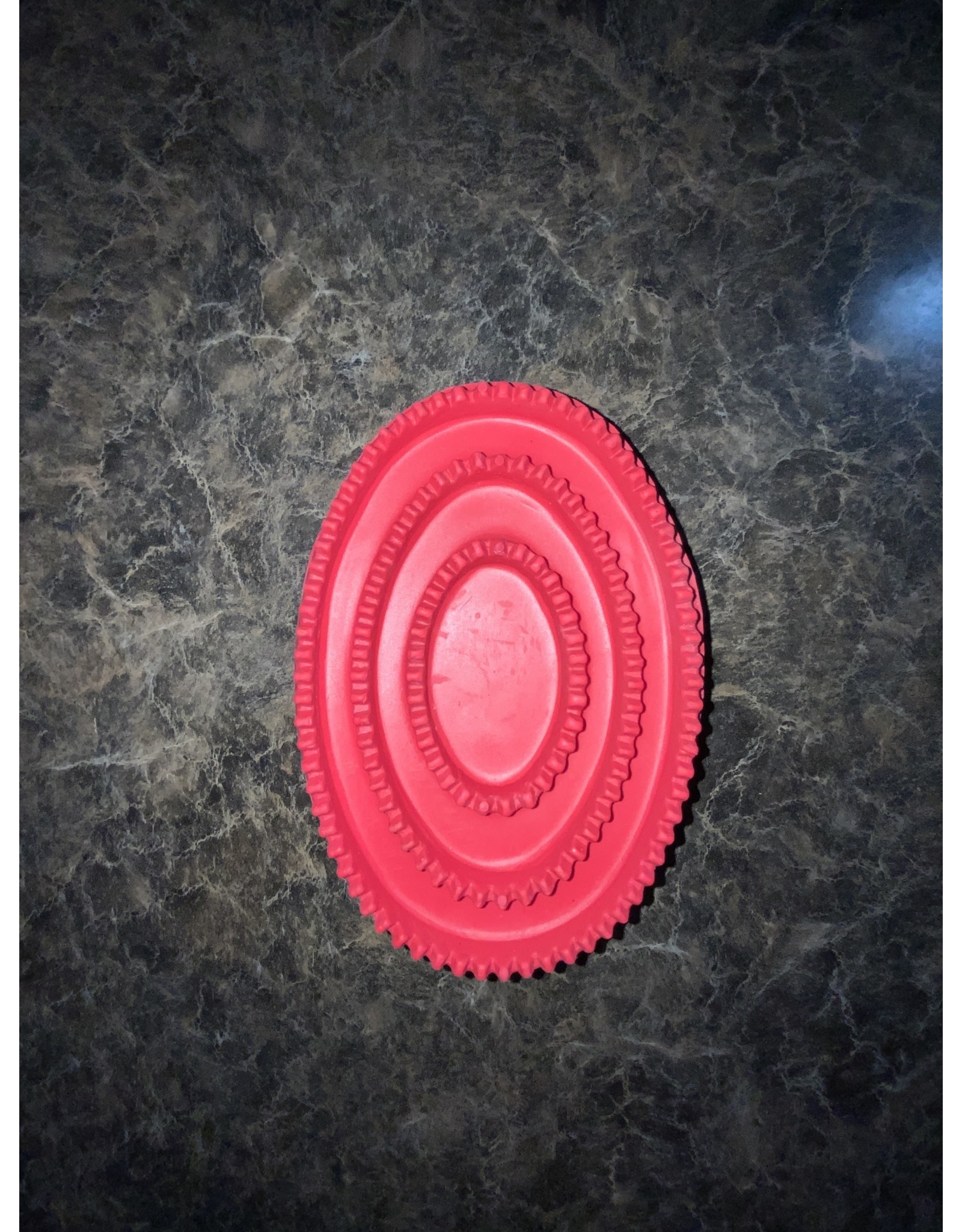 Red - Rubber Curry Comb - 374413-01