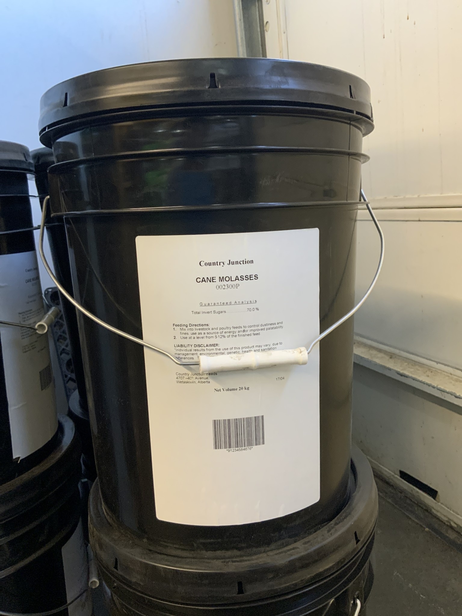 Cane Molasses Pail 20 kg ****N H002300P Medicine Hat Feeding