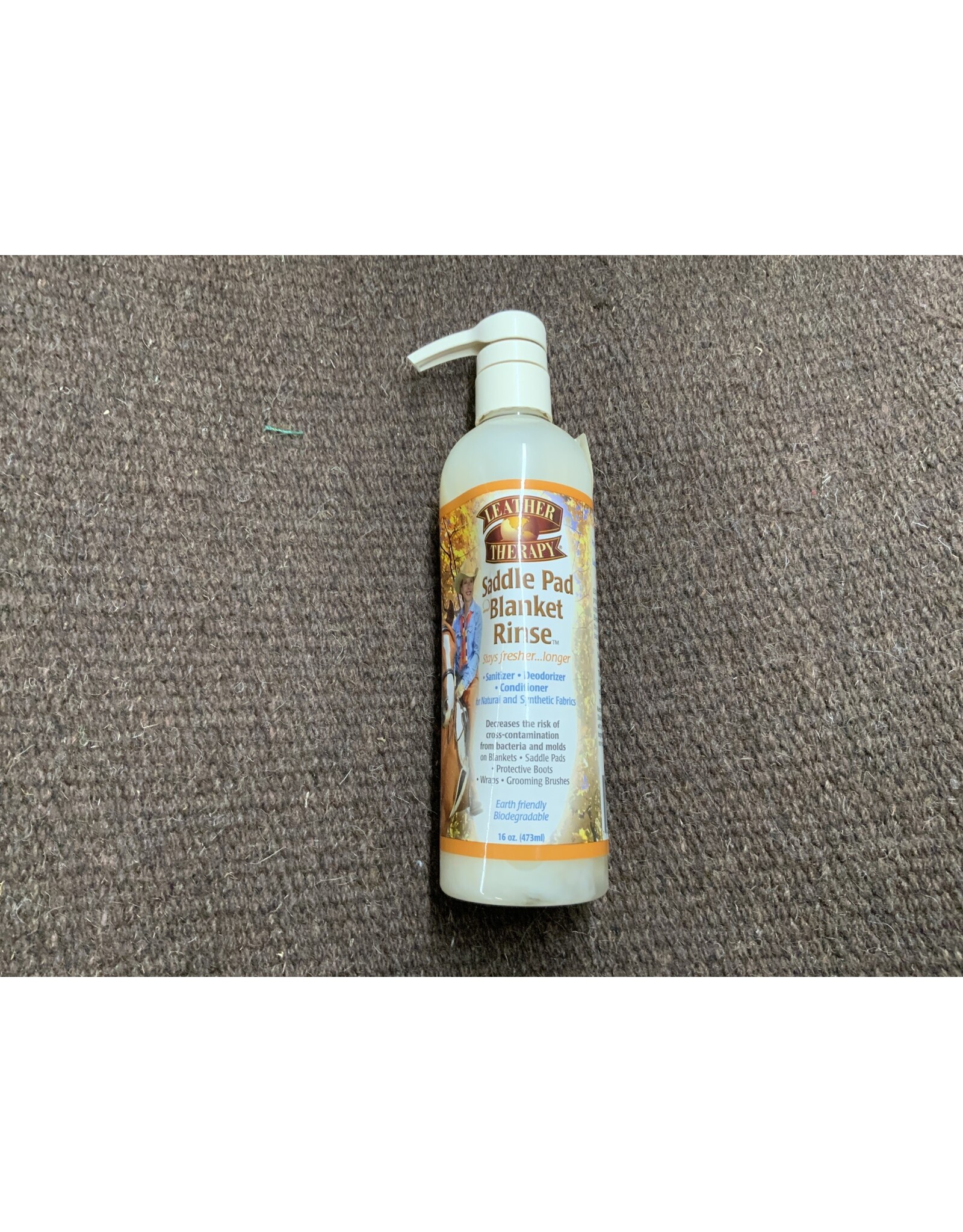 LEATHER THERAPY SADDLE PAD AND BLANKET WASH 473ML