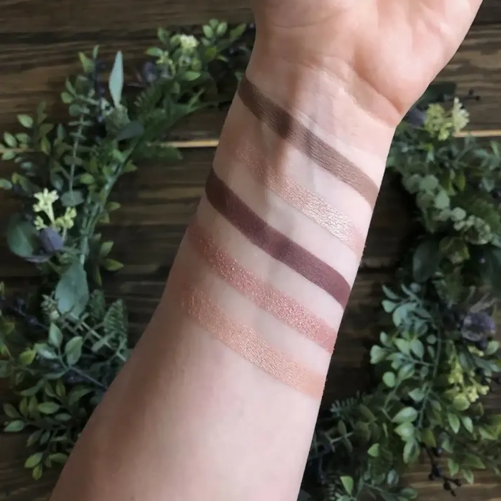 Pure Anada COMPACT Pressed Eye Colour - Illusion 3g