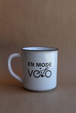 Attitudes Import TASSE : EN MODE VÉLO